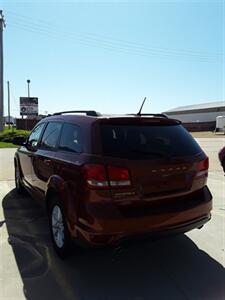 2013 Dodge Journey SXT   - Photo 7 - Davenport, IA 52802