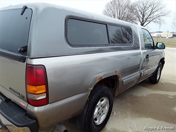 2001 Chevrolet Silverado 1500 LS 2dr Standard Cab LS   - Photo 7 - Davenport, IA 52802