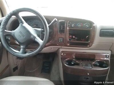 2002 GMC Savana Passenger   - Photo 14 - Davenport, IA 52802