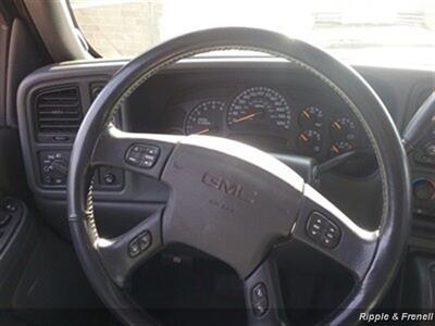 2005 GMC Sierra 1500 SLE   - Photo 13 - Davenport, IA 52802