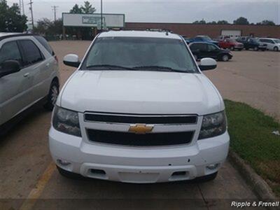 2009 Chevrolet Suburban LT 1500   - Photo 1 - Davenport, IA 52802