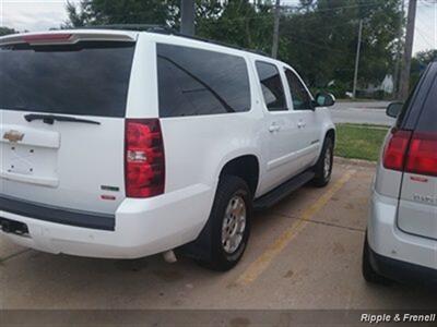 2009 Chevrolet Suburban LT 1500   - Photo 6 - Davenport, IA 52802