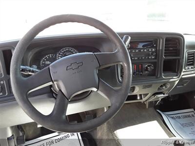 2005 Chevrolet Silverado 1500 Work Truck 4dr Extended Cab Work Truck   - Photo 5 - Davenport, IA 52802