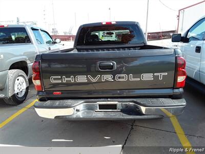 2005 Chevrolet Silverado 1500 Work Truck 4dr Extended Cab Work Truck   - Photo 8 - Davenport, IA 52802