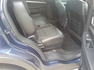 2017 Ford Explorer XLT - Photo 12 - Silvis, IL 61282