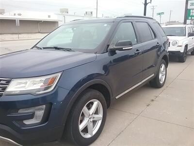 2017 Ford Explorer XLT - Photo 3 - Silvis, IL 61282