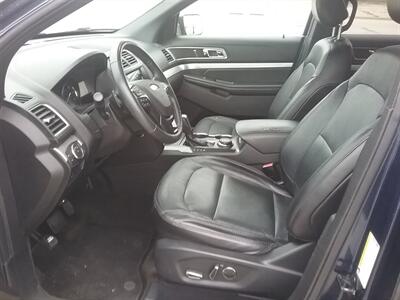 2017 Ford Explorer XLT - Photo 8 - Silvis, IL 61282