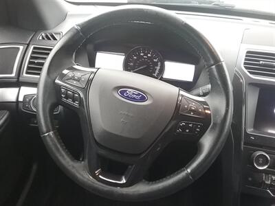 2017 Ford Explorer XLT - Photo 13 - Silvis, IL 61282