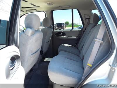 2006 Chevrolet Trailblazer LT   - Photo 7 - Davenport, IA 52802