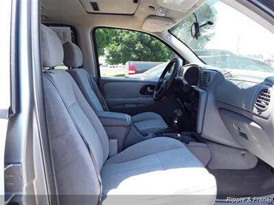 2006 Chevrolet Trailblazer LT   - Photo 12 - Davenport, IA 52802