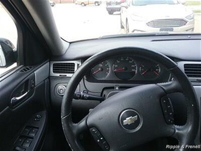 2008 Chevrolet Impala LTZ   - Photo 10 - Davenport, IA 52802
