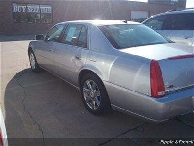 2007 Cadillac DTS Luxury I   - Photo 7 - Davenport, IA 52802