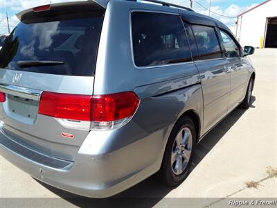 2008 Honda Odyssey Touring   - Photo 10 - Davenport, IA 52802