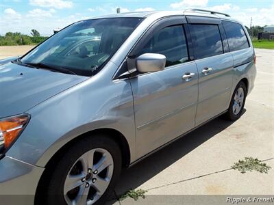 2008 Honda Odyssey Touring   - Photo 3 - Davenport, IA 52802