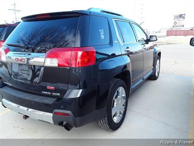 2011 GMC Terrain SLT-2   - Photo 10 - Davenport, IA 52802