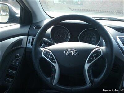 2012 Hyundai Elantra Limited   - Photo 12 - Davenport, IA 52802