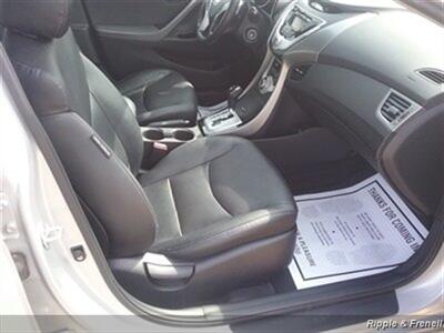 2012 Hyundai Elantra Limited   - Photo 10 - Davenport, IA 52802