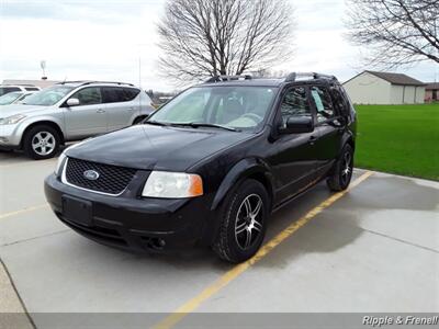 2005 Ford Freestyle Limited   - Photo 3 - Davenport, IA 52802