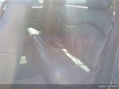 2002 GMC Sierra 1500 SLT 4dr Extended Cab SLT   - Photo 9 - Davenport, IA 52802