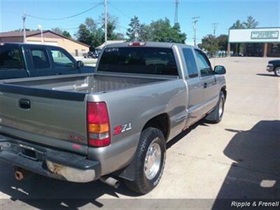 2002 GMC Sierra 1500 SLT 4dr Extended Cab SLT   - Photo 6 - Davenport, IA 52802