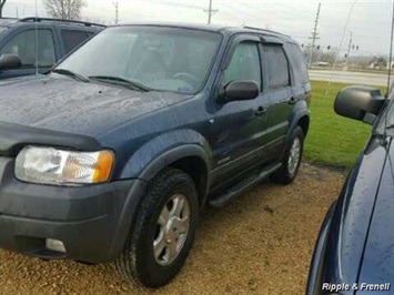 2001 Ford Escape XLT   - Photo 2 - Davenport, IA 52802