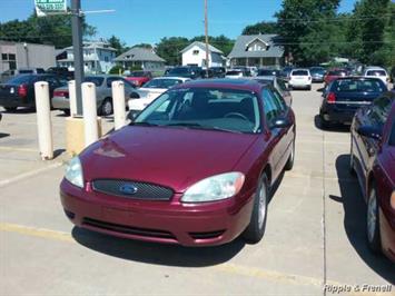 2004 Ford Taurus SES   - Photo 1 - Davenport, IA 52802