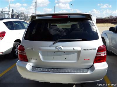 2002 Toyota Highlander Limited   - Photo 10 - Davenport, IA 52802