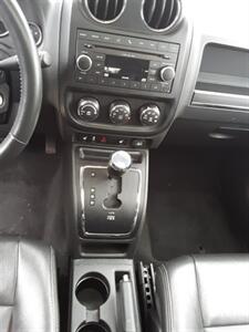 2011 Jeep Patriot Latitude X   - Photo 10 - Davenport, IA 52802