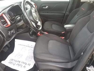 2017 Jeep Renegade Trailhawk - Photo 8 - Silvis, IL 61282