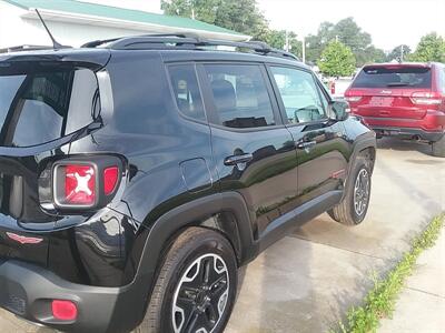 2017 Jeep Renegade Trailhawk - Photo 6 - Silvis, IL 61282