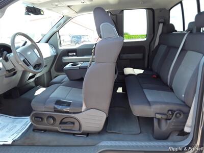 2005 Ford F-150 XL 4dr SuperCab XL   - Photo 5 - Davenport, IA 52802