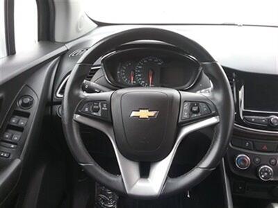 2021 Chevrolet Trax LT   - Photo 12 - Davenport, IA 52802