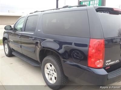 2007 GMC Yukon XL SLT 1500   - Photo 7 - Davenport, IA 52802