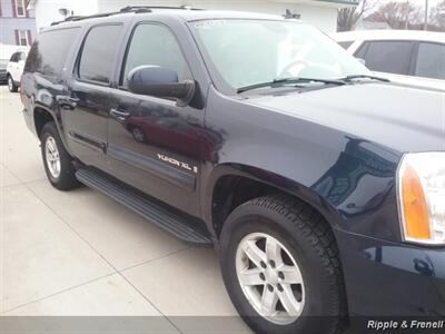 2007 GMC Yukon XL SLT 1500   - Photo 4 - Davenport, IA 52802