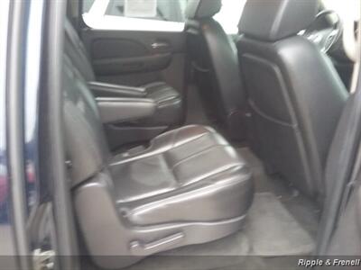 2007 GMC Yukon XL SLT 1500   - Photo 13 - Davenport, IA 52802