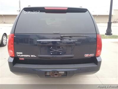 2007 GMC Yukon XL SLT 1500   - Photo 5 - Davenport, IA 52802