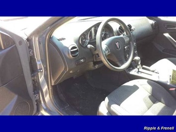 2008 Pontiac G6   - Photo 3 - Davenport, IA 52802