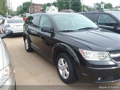 2010 Dodge Journey SXT   - Photo 4 - Davenport, IA 52802