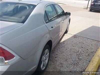 2008 Ford Fusion I4 SE   - Photo 6 - Davenport, IA 52802