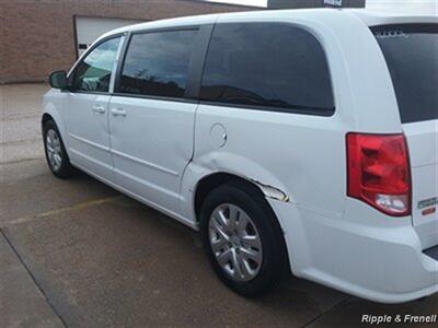 2016 Dodge Grand Caravan SE   - Photo 7 - Davenport, IA 52802