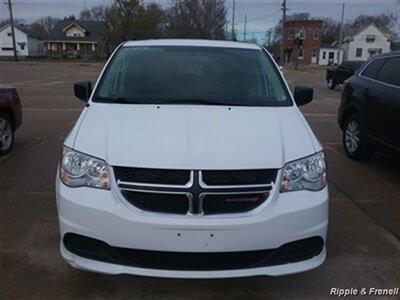 2016 Dodge Grand Caravan SE   - Photo 1 - Davenport, IA 52802