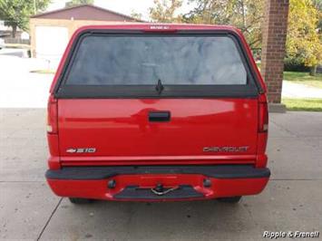 2003 Chevrolet S-10 LS 4dr Crew Cab LS   - Photo 5 - Davenport, IA 52802