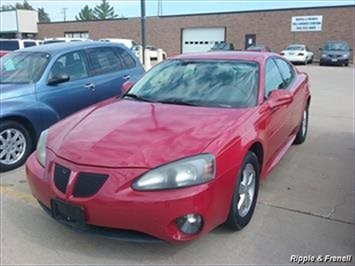 2008 Pontiac Grand Prix   - Photo 1 - Davenport, IA 52802