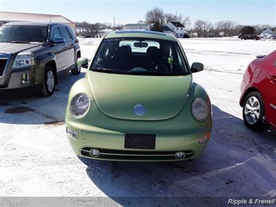 2002 Volkswagen Beetle GLS   - Photo 1 - Davenport, IA 52802