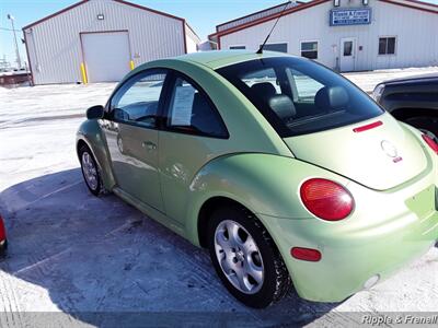 2002 Volkswagen Beetle GLS   - Photo 6 - Davenport, IA 52802