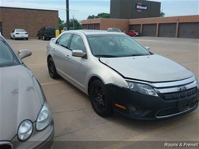 2010 Ford Fusion SE   - Photo 4 - Davenport, IA 52802