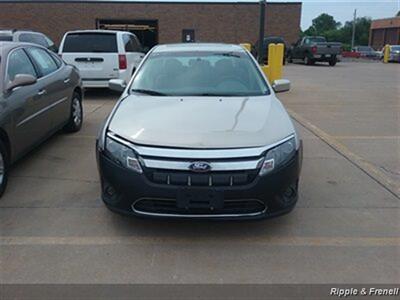 2010 Ford Fusion SE   - Photo 1 - Davenport, IA 52802