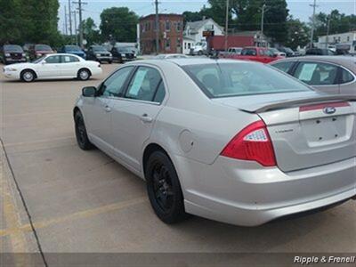 2010 Ford Fusion SE   - Photo 7 - Davenport, IA 52802