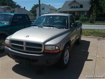 2003 Dodge Dakota 2dr Standard Cab   - Photo 1 - Davenport, IA 52802