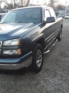 2006 Chevrolet Silverado 1500 LT1 LT1 4dr Extended Cab   - Photo 4 - Davenport, IA 52802